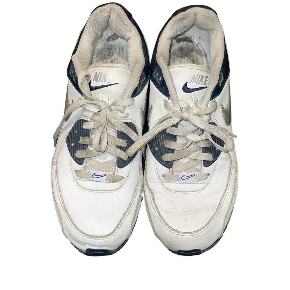 Retro Vtg Nike AirMax 2010 Mens Size 10.5 White Grey Silver Blue Gymcore READ